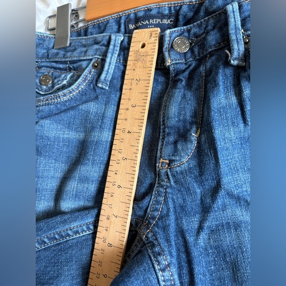 Banana Republic logo cuff crop Jean mid wash denim capri size 26 - Picture 8 of 10